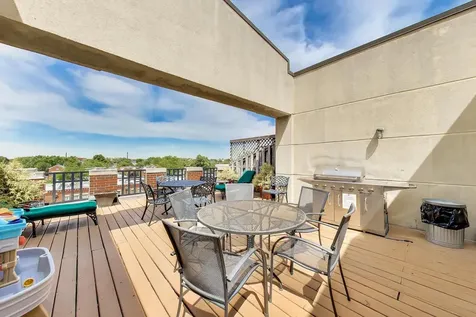 2600 North Southport Avenue Chicago IL 60614
