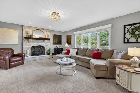 19612 Silverside Drive Tinley Park IL 60487