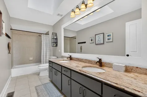 19612 Silverside Drive Tinley Park IL 60487