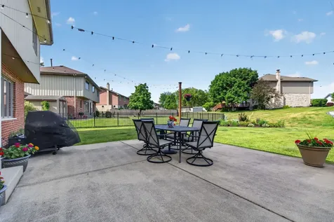 19612 Silverside Drive Tinley Park IL 60487