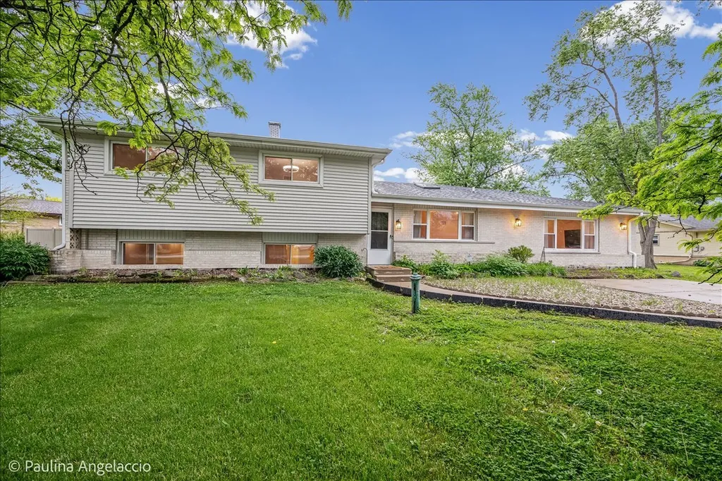 1011 West Wildwood Drive Prospect Heights IL 60070