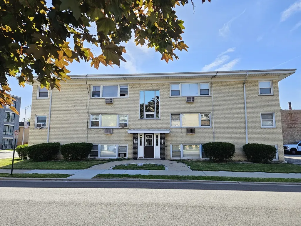 8636 Grand Avenue River Grove IL 60171