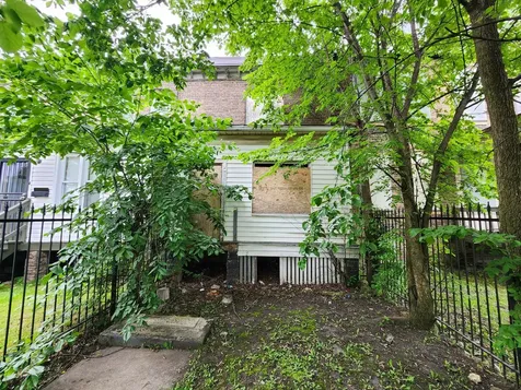 10525 South Corliss Avenue Chicago IL 60628
