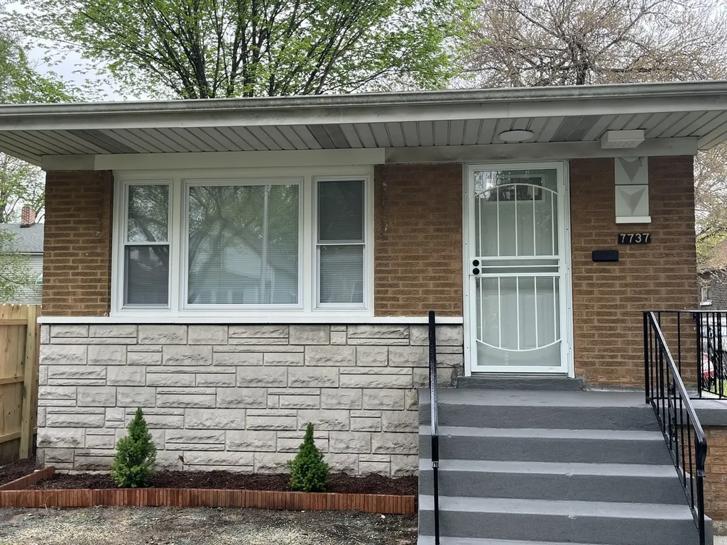 7737 South Champlain Avenue Chicago IL 60619