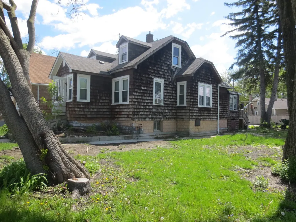 8215 West Forest Preserve Avenue Chicago IL 60634