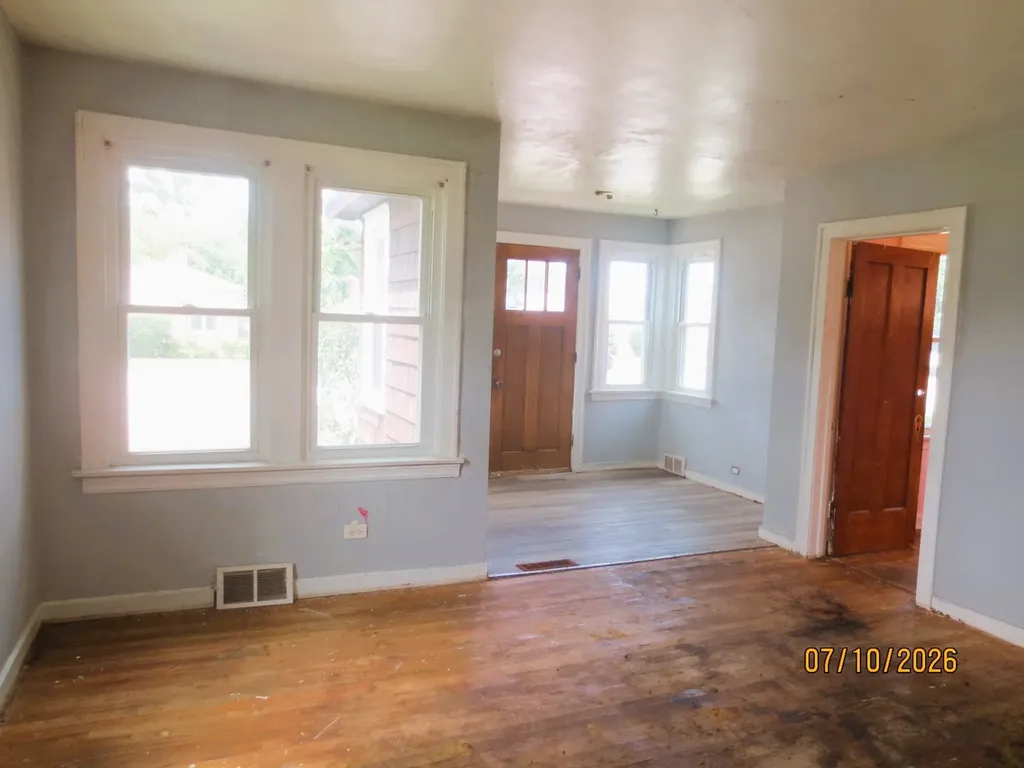 8215 West Forest Preserve Avenue Chicago IL 60634