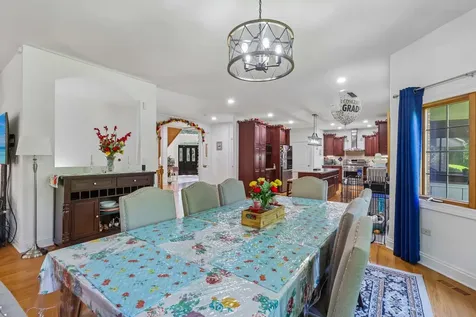 1551 Thorneberry Court Libertyville IL 60048