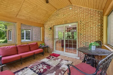 1551 Thorneberry Court Libertyville IL 60048