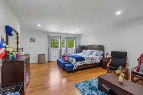 1551 Thorneberry Court Libertyville IL 60048