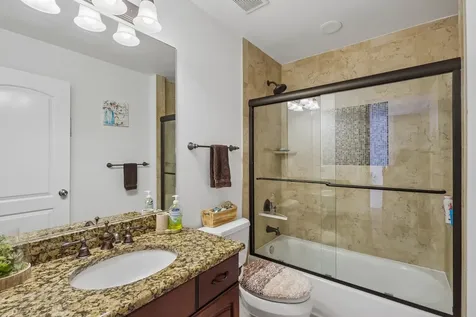 1551 Thorneberry Court Libertyville IL 60048