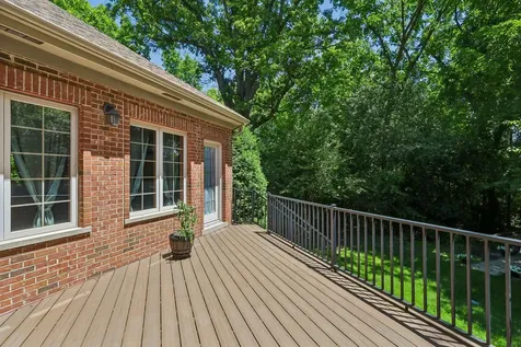 1551 Thorneberry Court Libertyville IL 60048