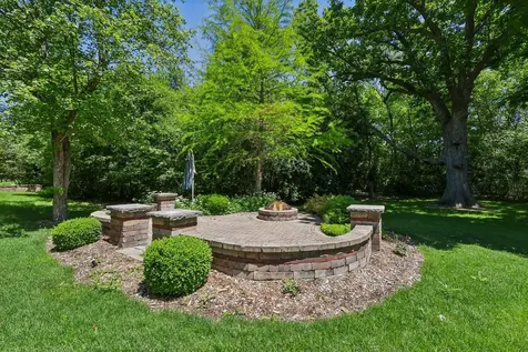 1551 Thorneberry Court Libertyville IL 60048
