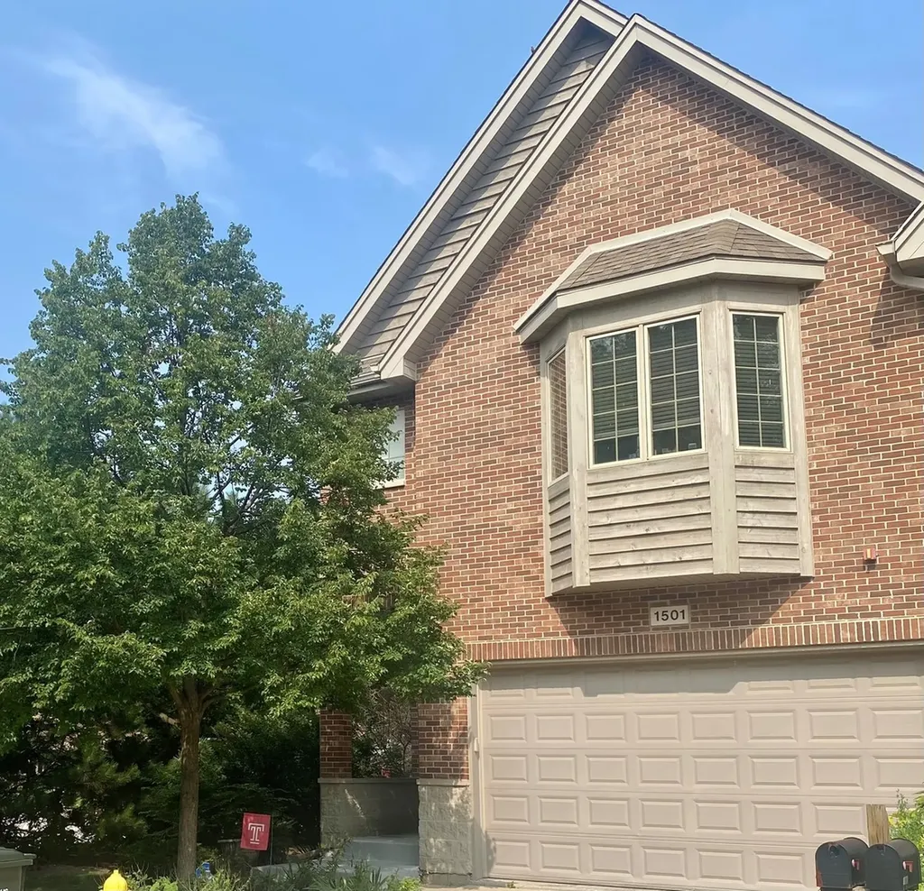 1501 Stonegate Manor Mount Prospect IL 60056