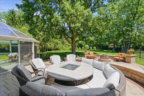 990 Pinecrest Drive Sugar Grove IL 60554