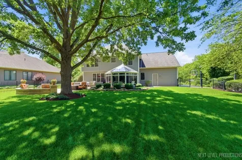 990 Pinecrest Drive Sugar Grove IL 60554