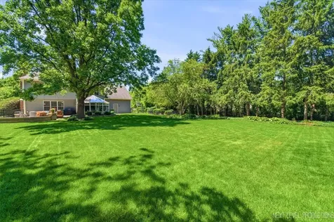 990 Pinecrest Drive Sugar Grove IL 60554