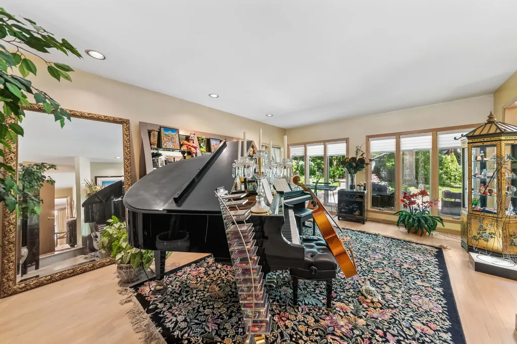 304 Apple River Drive Naperville IL 60565