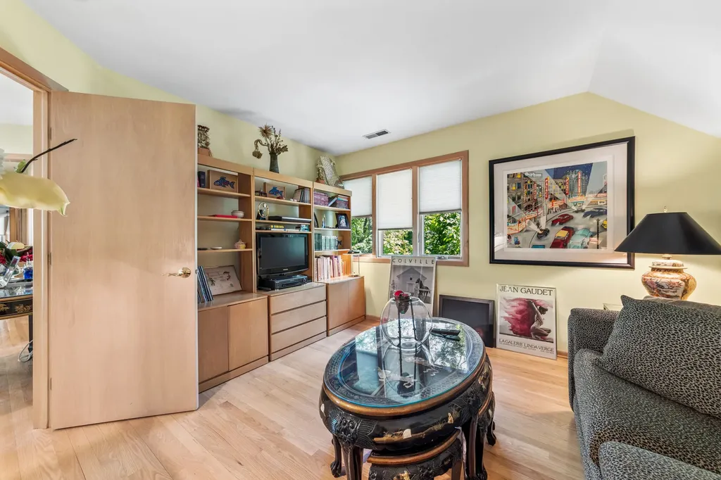 304 Apple River Drive Naperville IL 60565