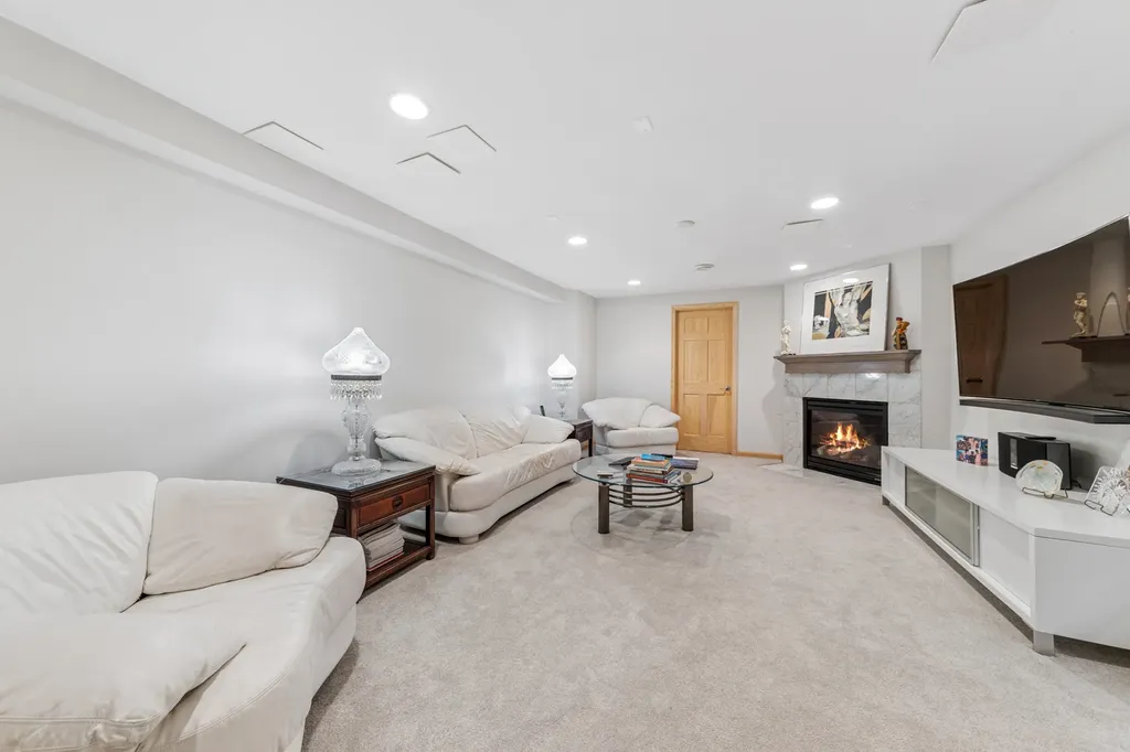 304 Apple River Drive Naperville IL 60565