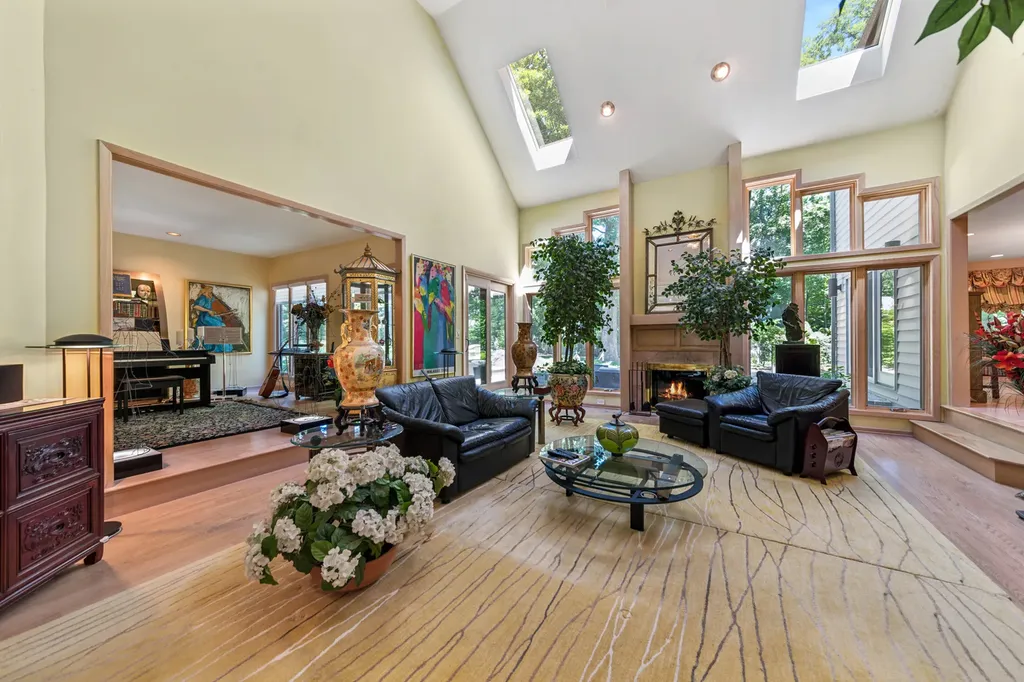 304 Apple River Drive Naperville IL 60565