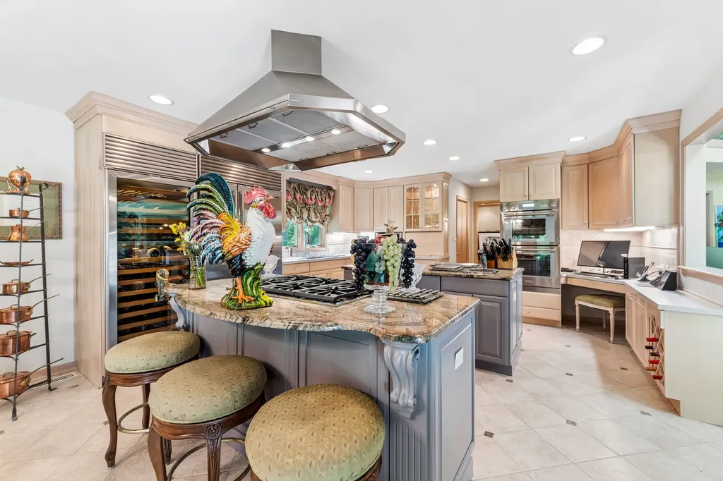 304 Apple River Drive Naperville IL 60565