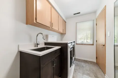 304 Apple River Drive Naperville IL 60565