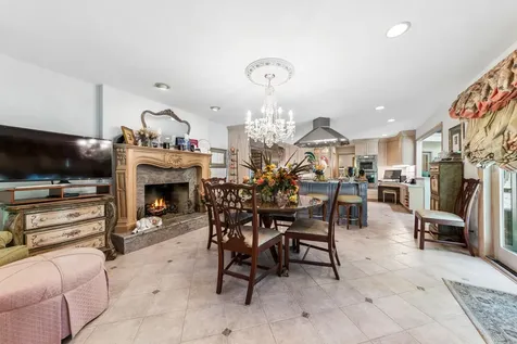 304 Apple River Drive Naperville IL 60565