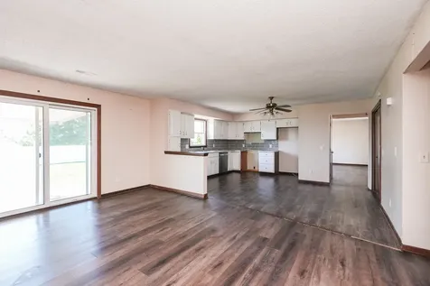 360 Dolly Drive Manteno IL 60950