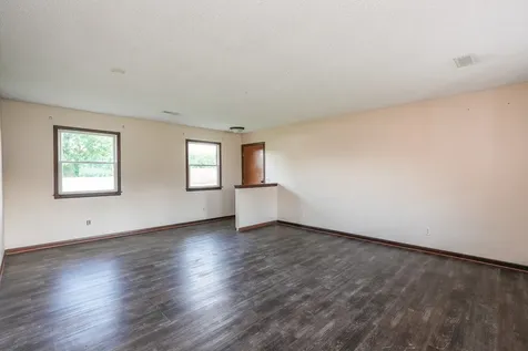 360 Dolly Drive Manteno IL 60950