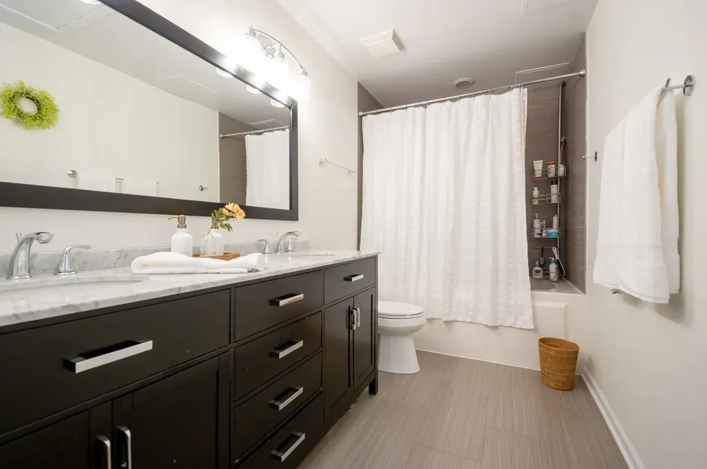 1530 South State Street Chicago IL 60605