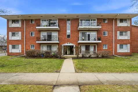 10111 Old Orchard Court Skokie IL 60076