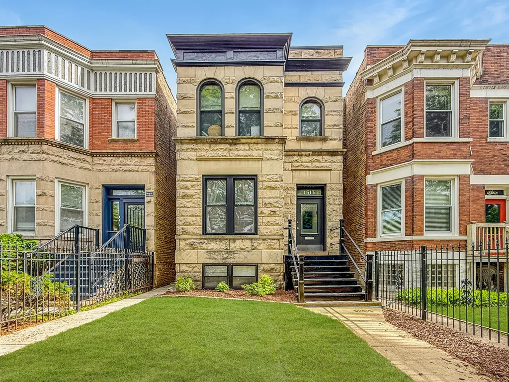 1513 West Addison Street Chicago IL 60613