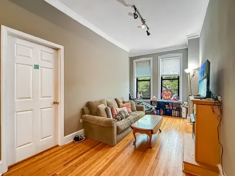 1513 West Addison Street Chicago IL 60613