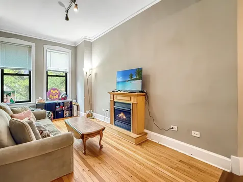 1513 West Addison Street Chicago IL 60613