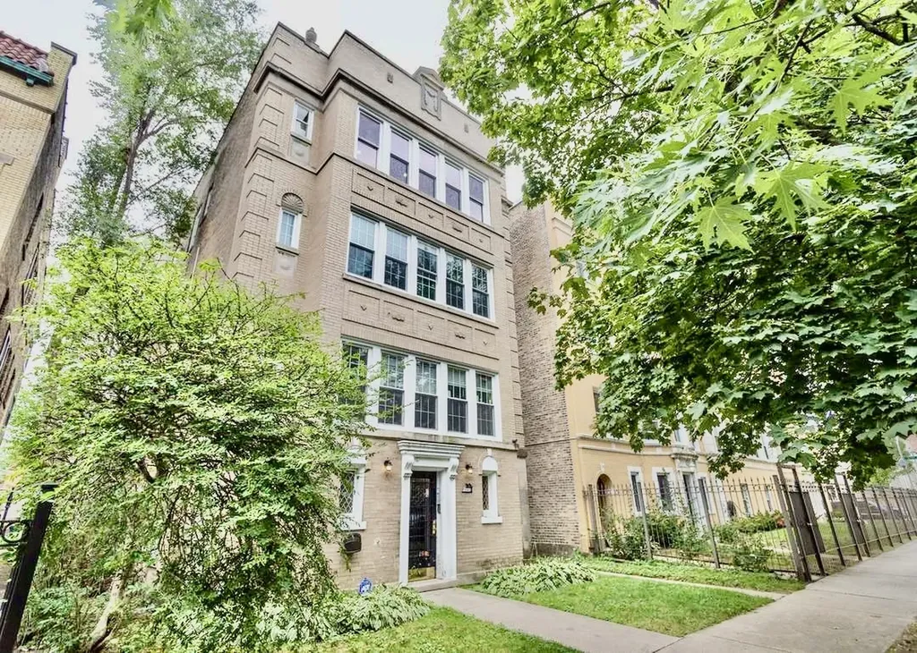 2051 West Fargo Avenue Chicago IL 60645