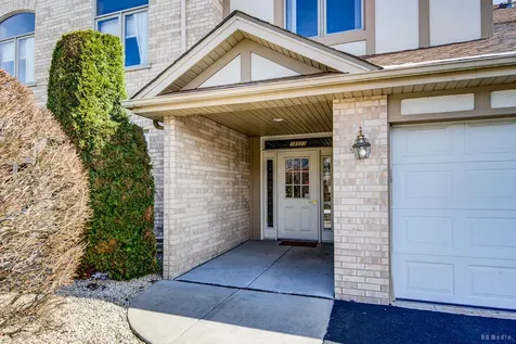 18523 Pine Lake Drive Tinley Park IL 60477