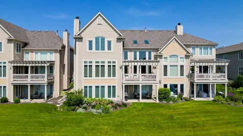 2419 Woodglen Drive Aurora IL 60502