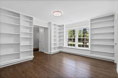 1150 Willow Lane Northbrook IL 60062
