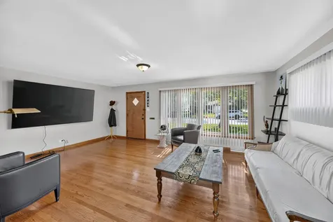 413 Water Street Thornton IL 60476