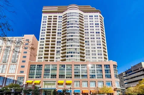 807 Davis Street Evanston IL 60201