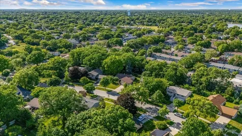 246 Harvard Lane Bloomingdale IL 60108
