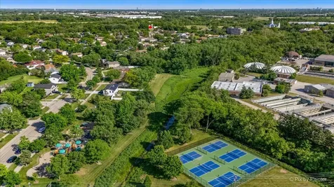 246 Harvard Lane Bloomingdale IL 60108
