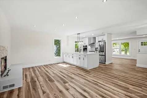246 Harvard Lane Bloomingdale IL 60108