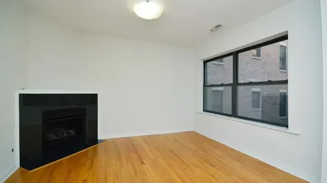6827 North Lakewood Avenue Chicago IL 60626