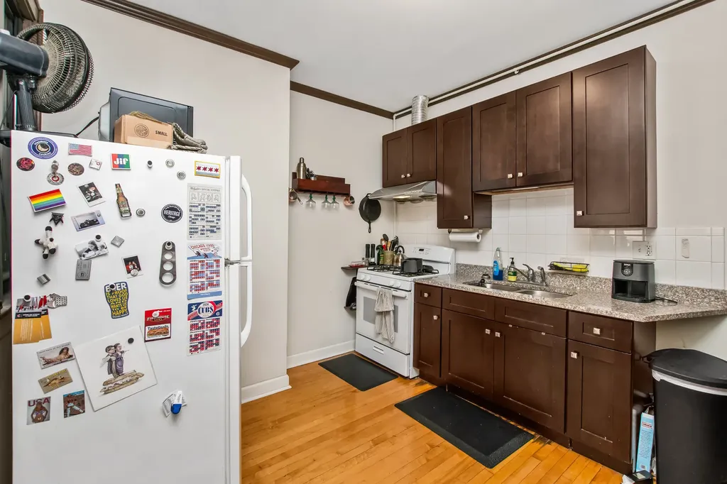 3248 North Lincoln Avenue Chicago IL 60657