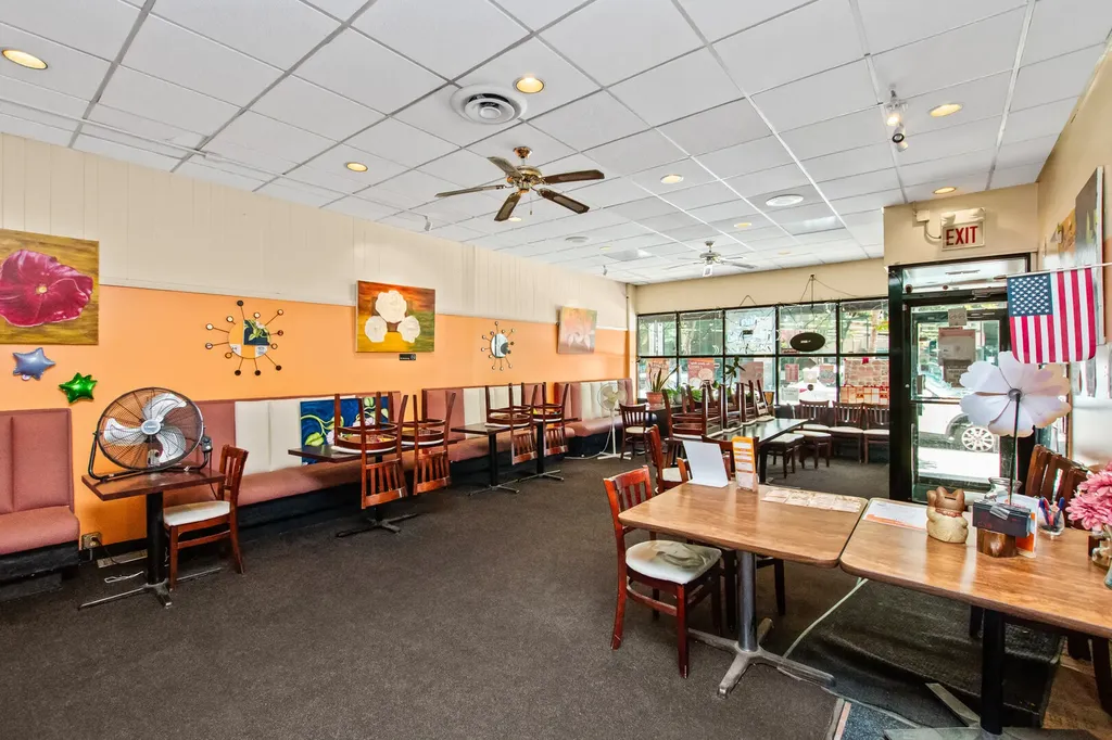 3248 North Lincoln Avenue Chicago IL 60657