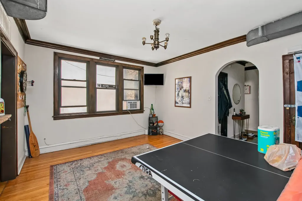 3248 North Lincoln Avenue Chicago IL 60657