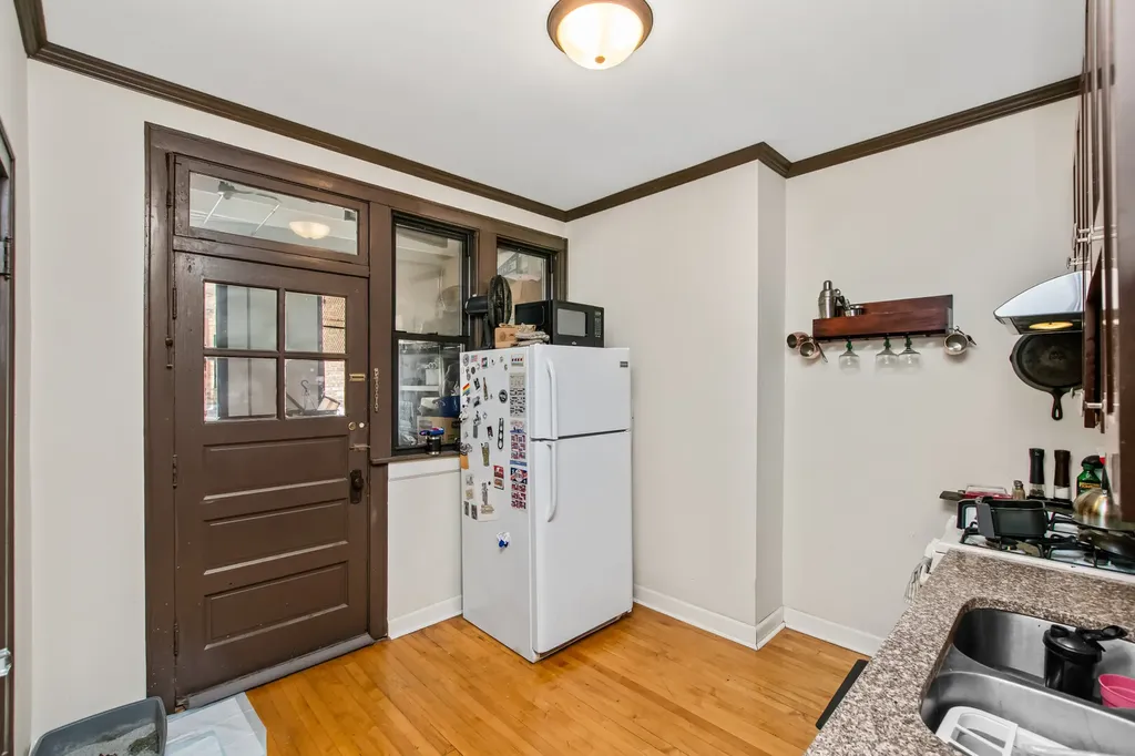 3248 North Lincoln Avenue Chicago IL 60657