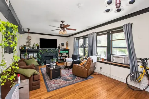 3248 North Lincoln Avenue Chicago IL 60657
