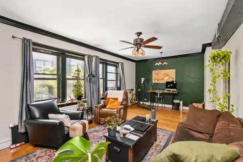 3248 North Lincoln Avenue Chicago IL 60657